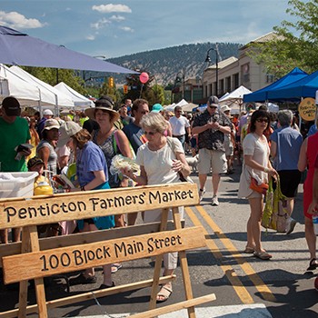 Penticton farmers market sign photo. It's the best in BC.